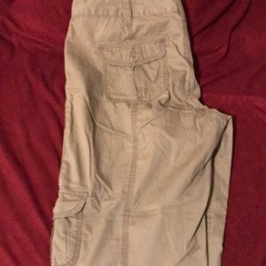 Capri cargo pants